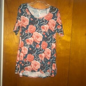 Lularoe 3d roses shirt top classic Tee Large
